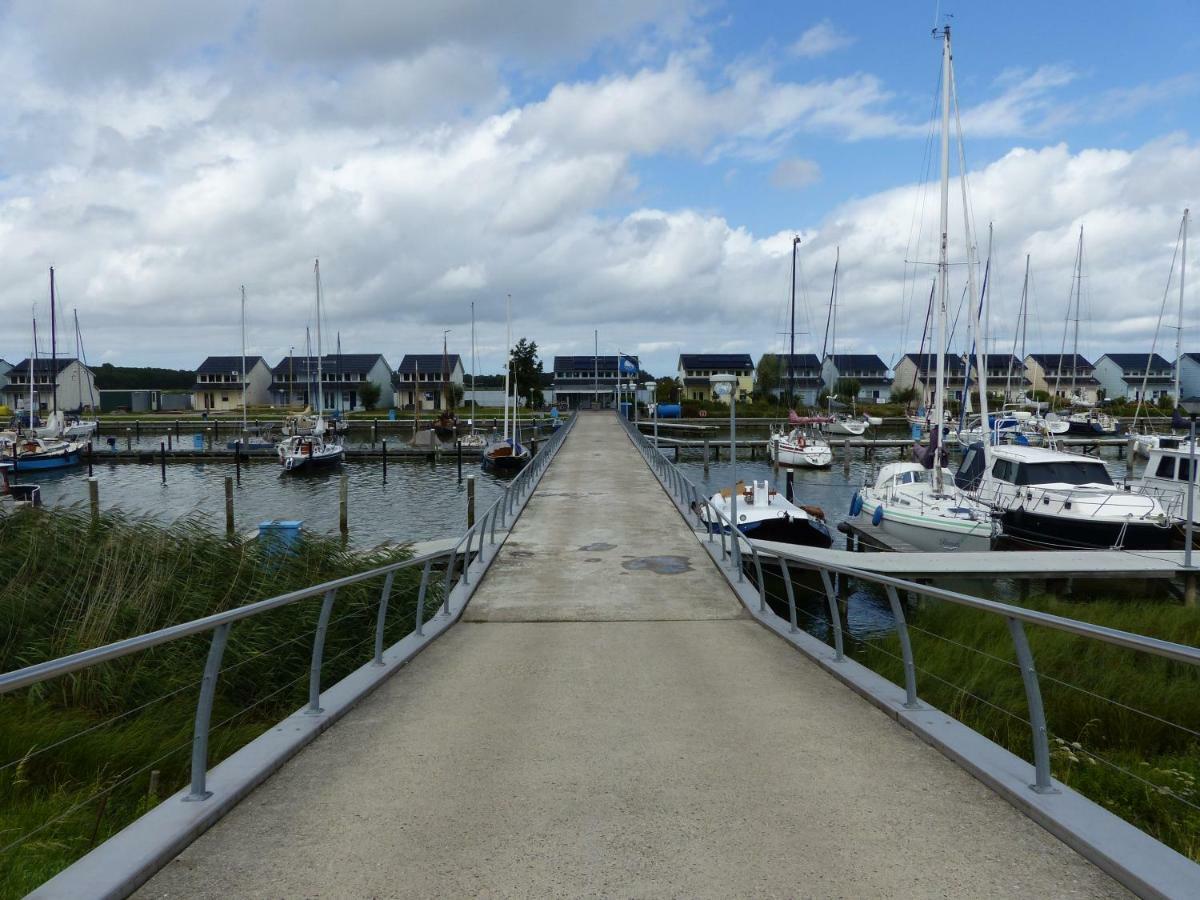 Wierhooft 21 Den Oever Bagian luar foto