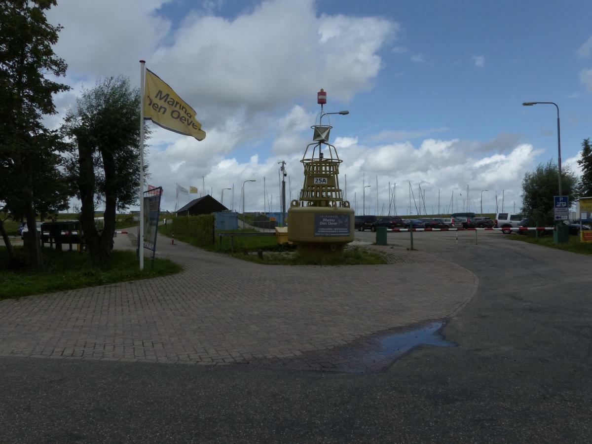 Wierhooft 21 Den Oever Bagian luar foto